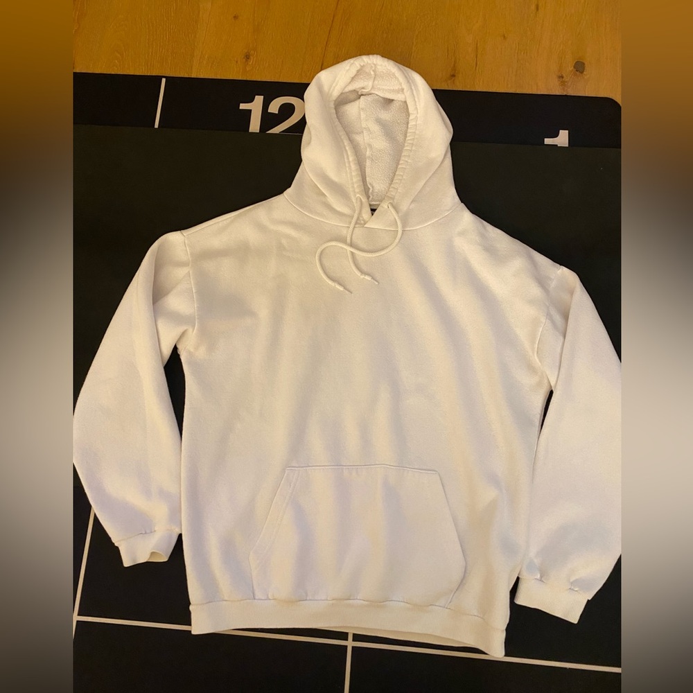 PRETTY LITTLE THING WHITE HOODIE